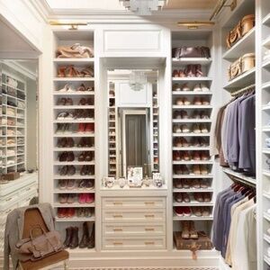 Meet your Posher, ChicClosetGoods